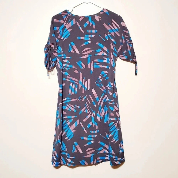 Daisy Fuentes women's size small shift dress - Picture 4 of 4